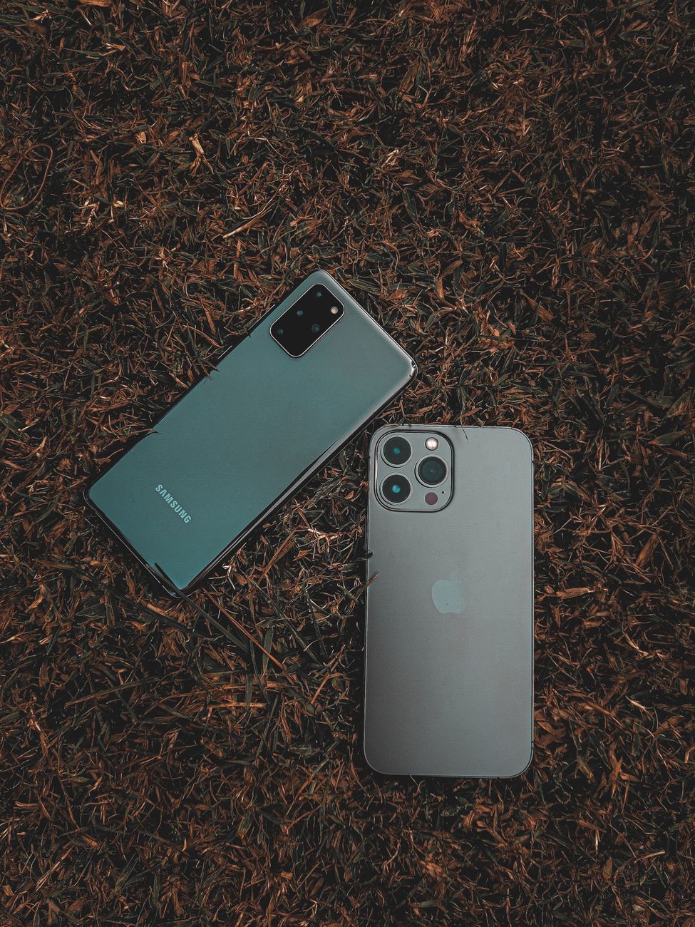 Galaxy AI vs Apple Intelligence: Which Phone AI Wins